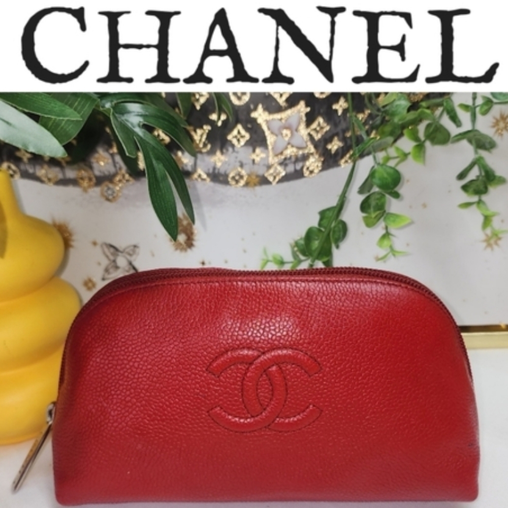 Chanel Timeless CC Caviar Leather Pouch ICONIC With COA and Dustbag IN RED